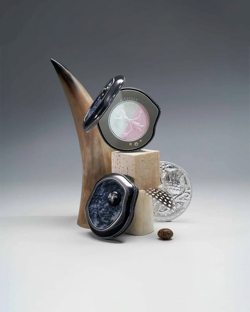 GIRLCULT Emotion Highlighter: Miao Witch